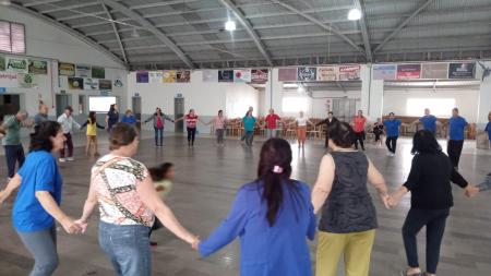 Grupo da Terceira Idade de Ibirapuitã CREATI da Amizade celebra a Páscoa em Encontro Semanal